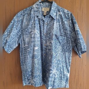Cooke Street Hibiscus Palm & pineapple Hawaiian Honolulu Size M